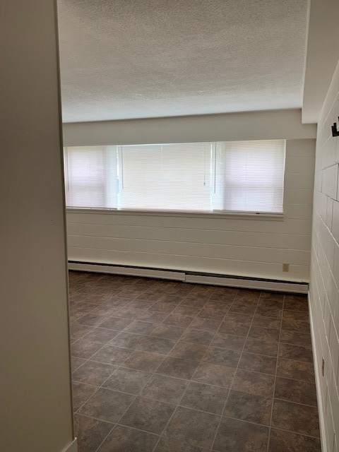🏡 East Side 1 Bedroom Apartment Aug 1 – 1909 7th Street E!